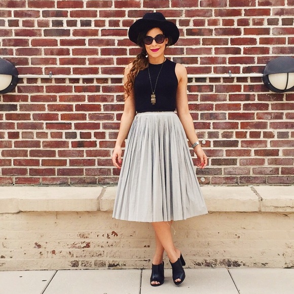 FALL ESSENTIALS Styled Mystery Box - Picture 4 of 6